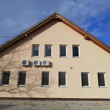 TormafoldeMura Regnum Panzio住宿加早餐旅馆 外观 照片